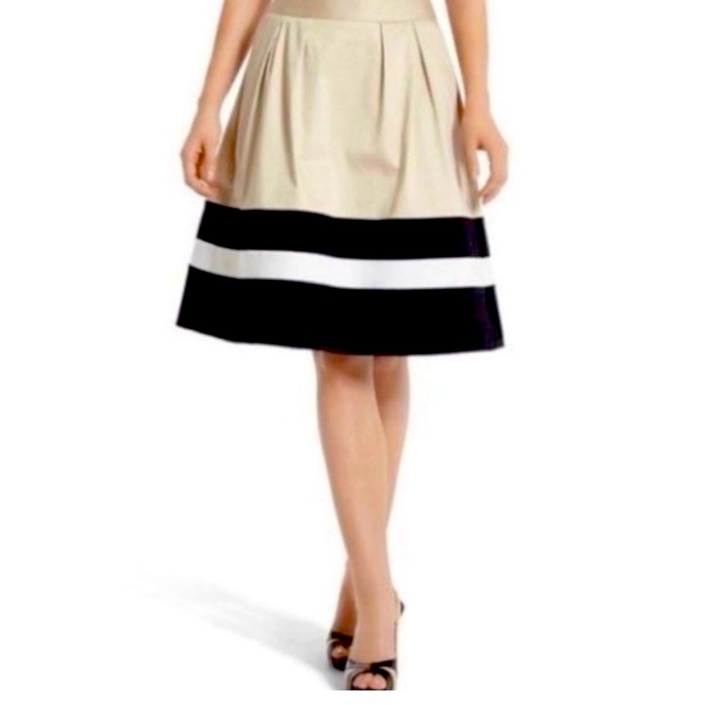 White House | Black Market Pleated, Colorblock Khaki Skirt w/ Pockets, 6